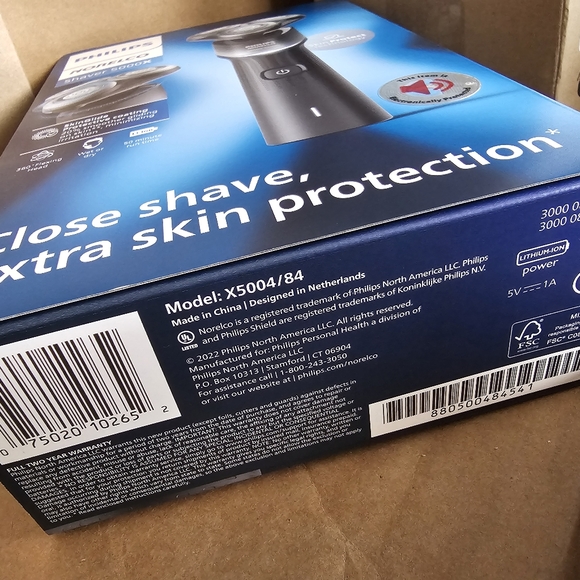 Philips Norelco Series 5000 Wet & Dry Men Rechargeable Electric Shaver X5004/84 - Picture 7 of 11